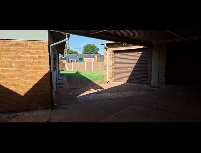 3 BEDROOM FREEHOLD TO LET IN EDELWEISS
